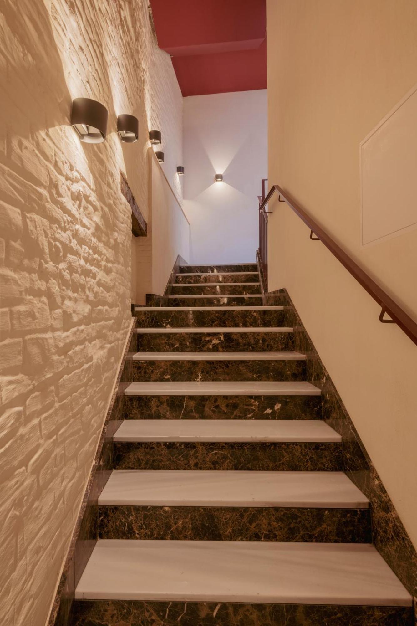 Отель Lirium Casa Patio Севилья Экстерьер фото