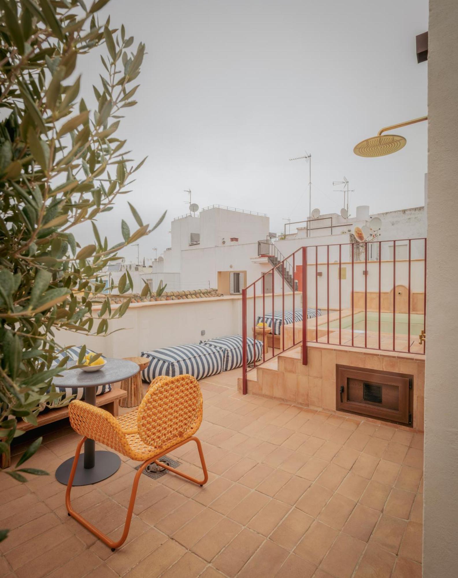 Отель Lirium Casa Patio Севилья Экстерьер фото