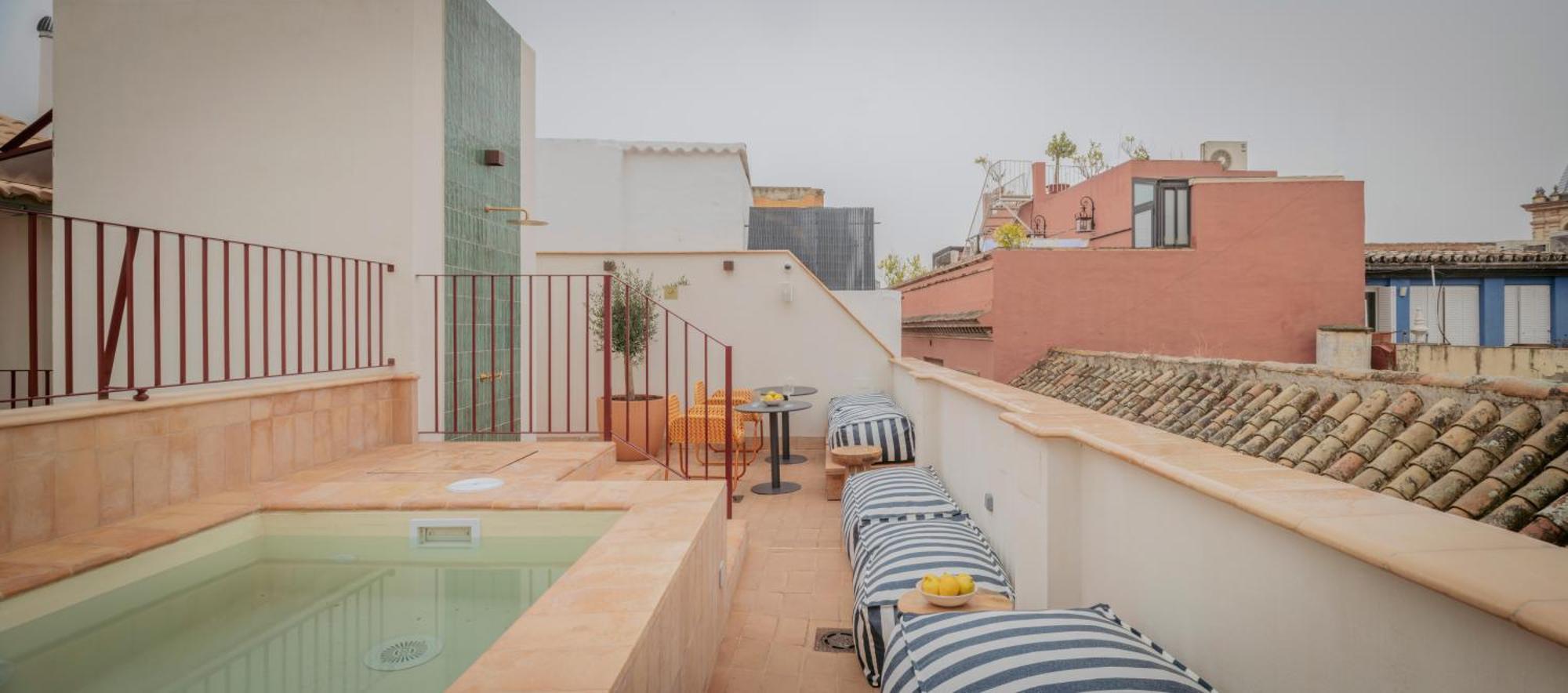Отель Lirium Casa Patio Севилья Экстерьер фото
