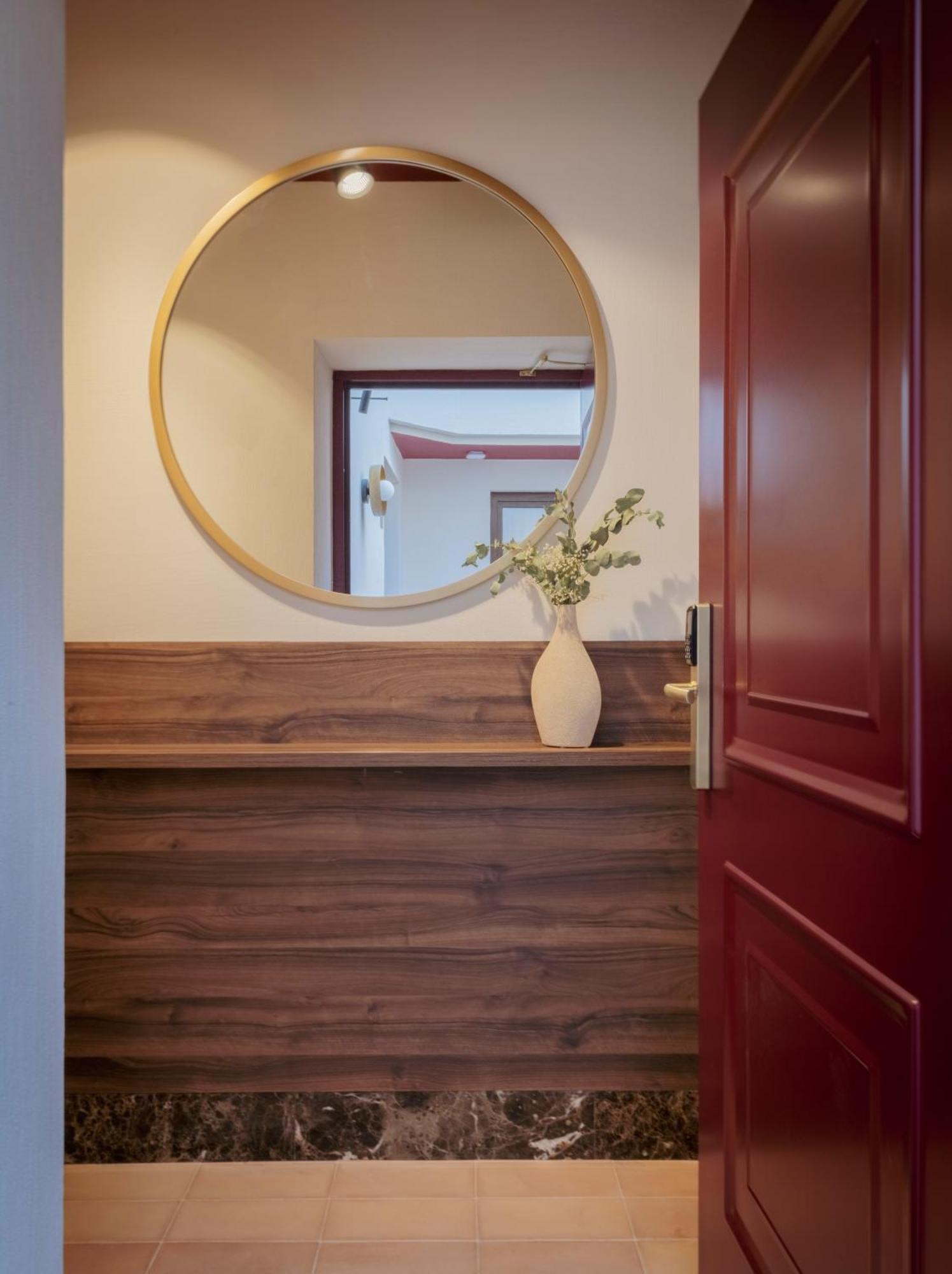 Отель Lirium Casa Patio Севилья Экстерьер фото